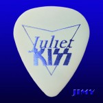 Juliet Kiss 04